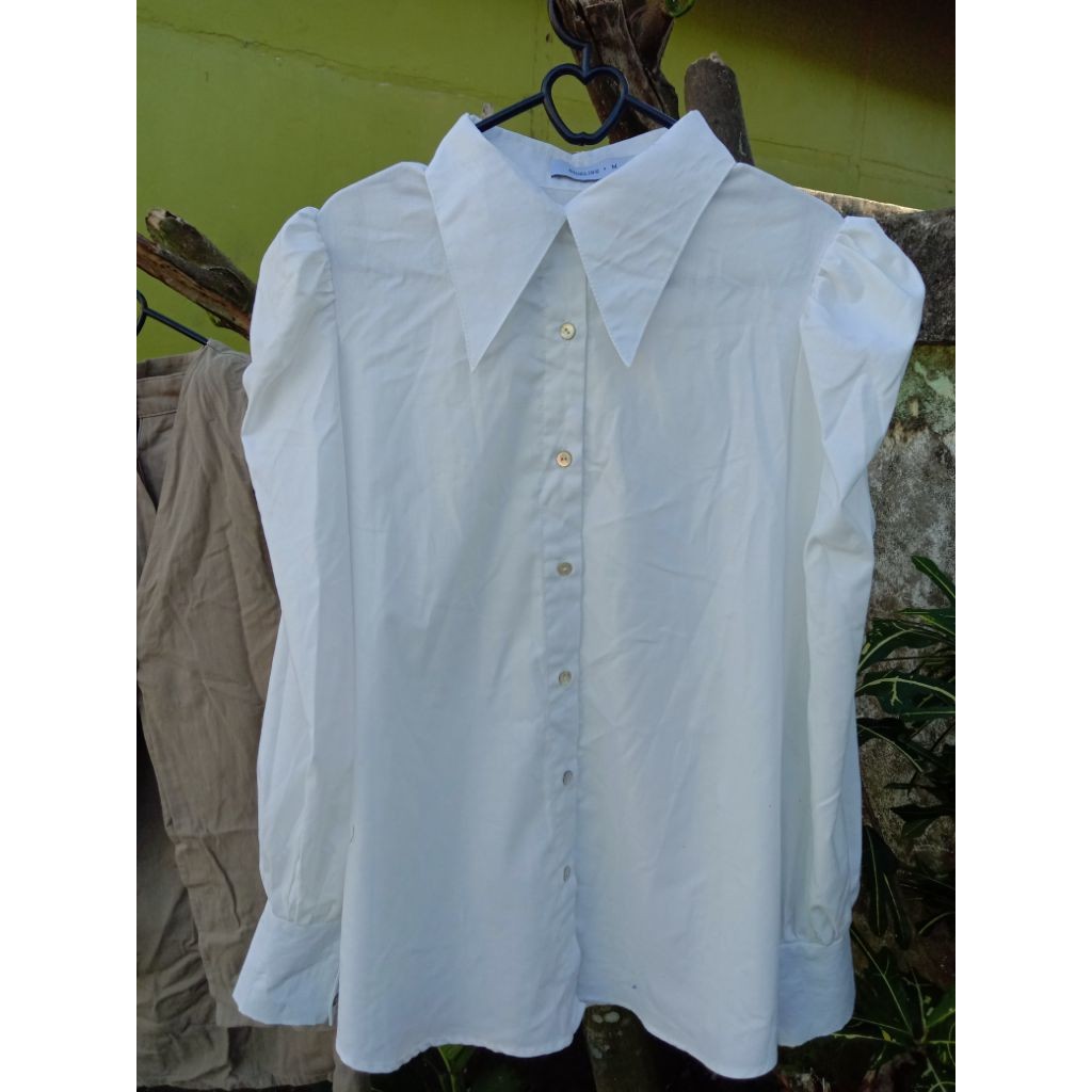 Prelove sideline Maleeka shirt lengan puffy