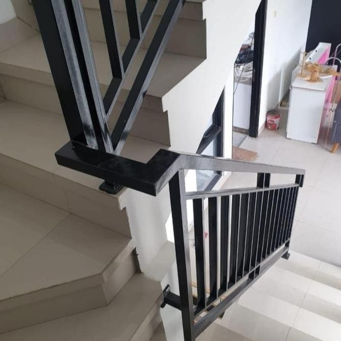 railing tangga minimalis  rumah