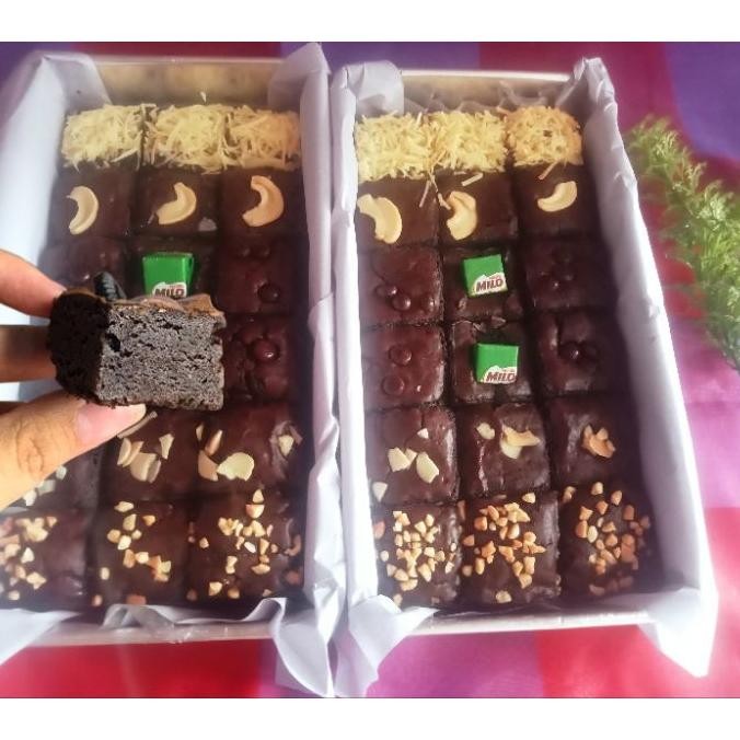 

Brownies Fudgy Dark 20X10 18 Pcs