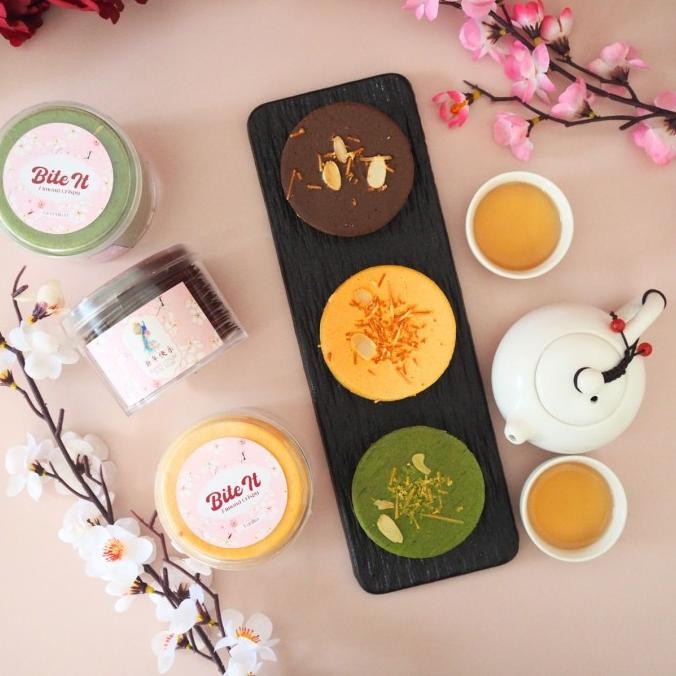 

bingkisan mini almond crispy - bite it cookies termurah