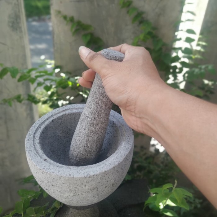 Lumpang Lesung Batu Kali Pori Diameter 16Cm + Alu Tumbukan