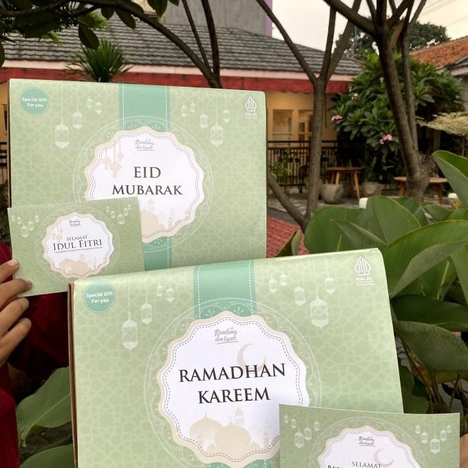 

Hampers Makanan Premium /Gift Box Ekslusif/Hari Raya Lebaran Parcel Original Dan Terpercaya