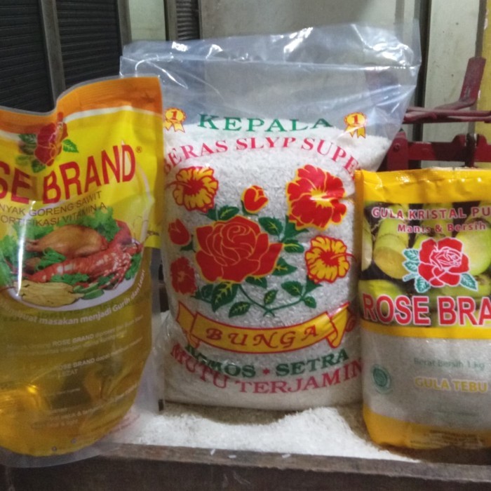 

terbaru NEW Readyy PAKET SEMBAKO BERAS SETRA RAMOS 5KG, MINYAK 2 L, GULA 1 KG