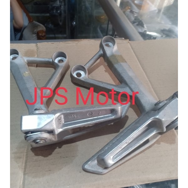 Footstep Step Belakang New Cb 150R Step Gantung  Pijakan Kaki Belakang Cb 150 R Original Barang Lang
