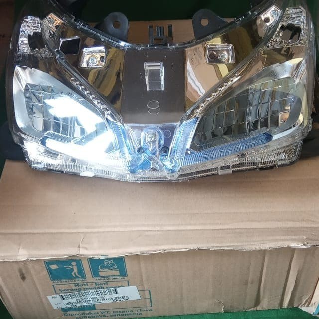 Reflektor Vario 110 Fi Led Soket 3 Merk Win 33110 K46 N01 Barang Langka