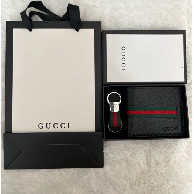 

TERLARIS 061 DOMPET PRIA KULIT ASLI IMPORT + GANTUNGAN KUNCI + BOX + PAPERBAG EXCLUSIVE MURAH!!!