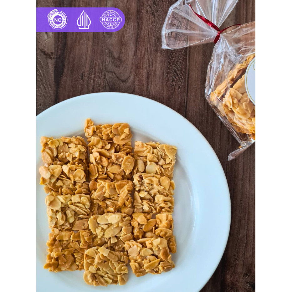

Almond Crisp Kue Kering Misol Netto 100 Gr Kemasan Plastik Best Quality