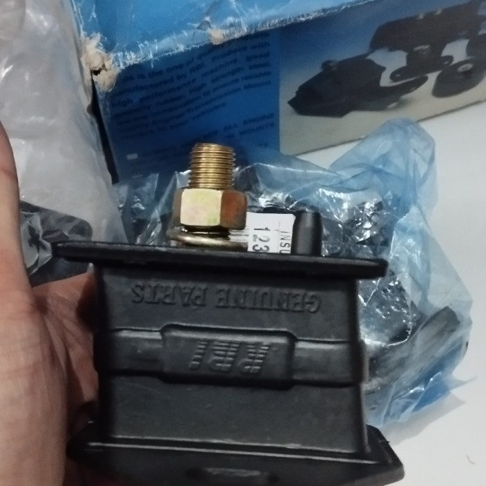 Mounting Transmisi Kijang Diesel Rbi Original