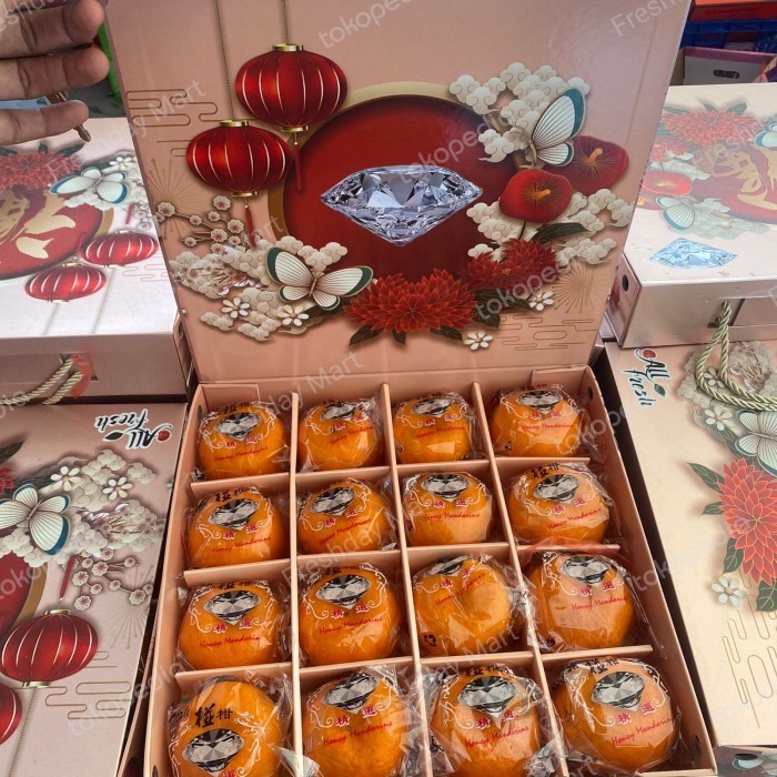 

BUAH JERUK PONKAM PREMIUM DIAMOND GIFT BOX IMLEK