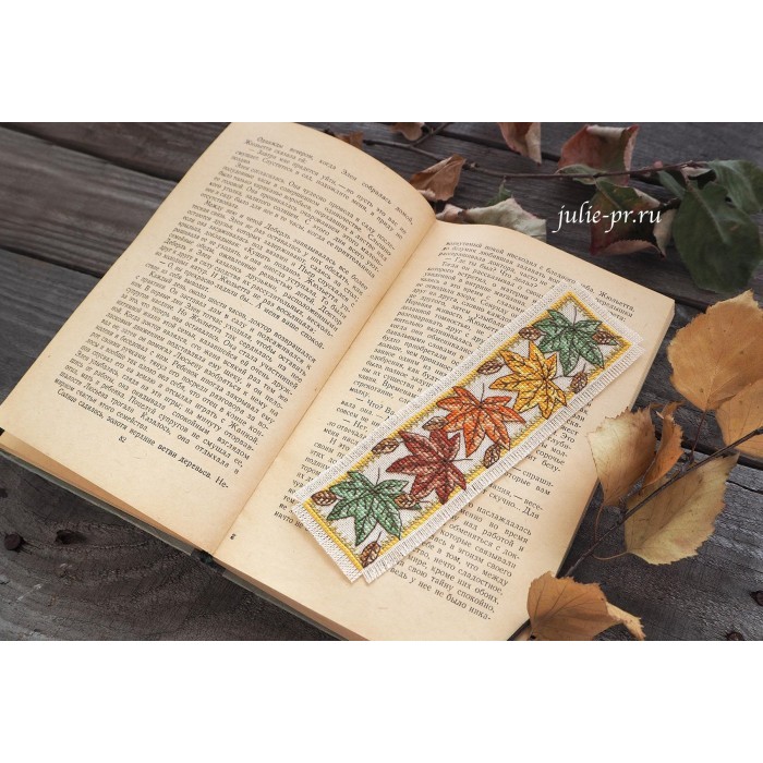 

TERBARU Paket kristik Durene Jones - Bookmark