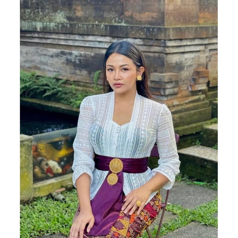 Awet Baju Kebaya Brukat Lonceng Bali Wisuda Modern Murah Kebaya Bali Brokat Strait Tangan Lonceng