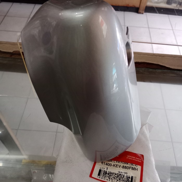 61400 Kev 880Fmh - Cover Shock Breaker Depan Sebelah Kiri Warna Silver Honda Supra Original Ahm Term