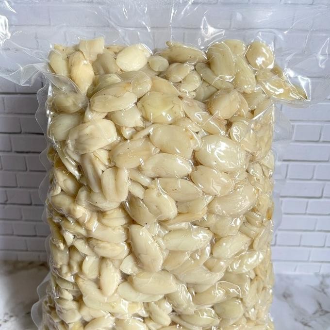 

READY STOCK KACANG KENARI 1 KG (MENTAH) !!!!!