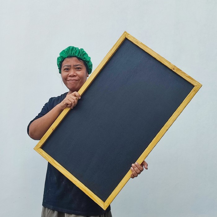 

PAPAN TULIS KAPUR BLACKBOARD BLACK BOARD BISA DIGANTUNG UKURAN 50 X 80