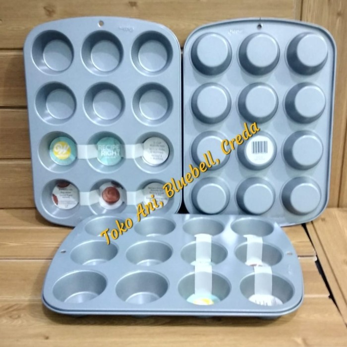 Wilton Regular Muffin Pan 12 Cup
