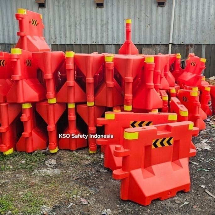 

Diskon Road Barrier Pembatas Jalan Stock Banyak