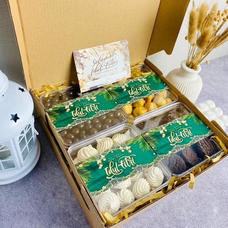 

AS25 HAMPERS KUE KERING NATAL/EID/BIRTHDAY/GIFTBOX Hemat