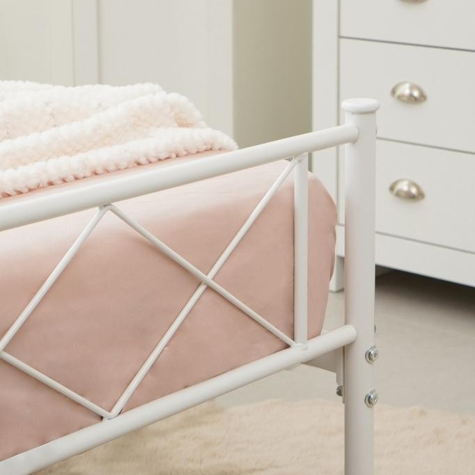 Promo Informa Larson Tempat Tidur Metal Bed Ranjang Kasur Perabot Tidur Furniture Kamar Tidur COD
