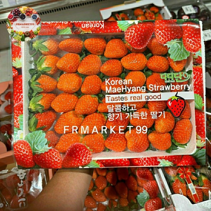 

Strawberry Korea Maheyang Premium Fresh Buah Strawberry Korea 900 Grm