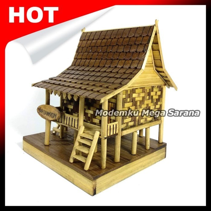 Miniatur Rumah Adat Banjar / Rumah Baanjung dari bambu - 20x13x15cm