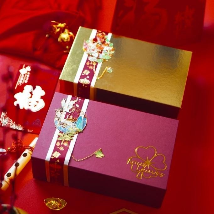 

Sale Hampers Deluxe Imlek / Parcel Sincia / Nastar Wisman / Star Cheese