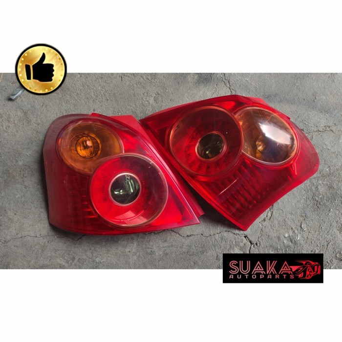 stoplamp lampu belakang toyota yaris 2012