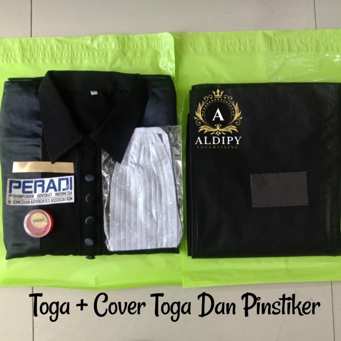 Toga Advokat Jaksa Peradi Dan Cover Toga+Pinstiker