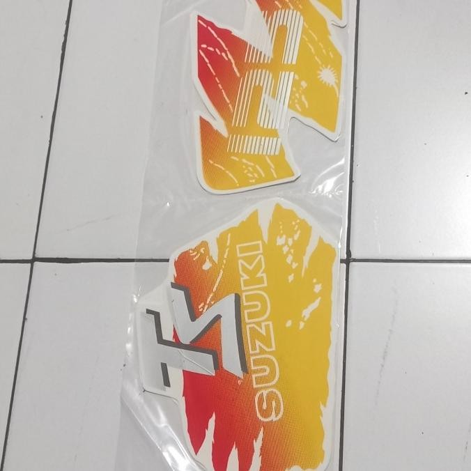 striping 1993-1994 ER Suzuki Ts125 striping ER orange Suzuki Ts125 striping ER Suzuki Ts125 stiker b