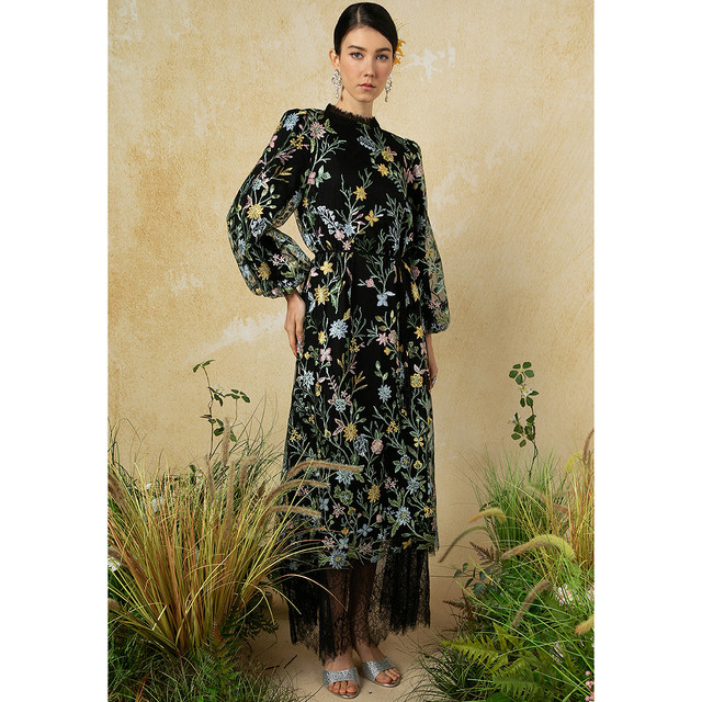 Zalia Flora Lace Flare Dress Wanita