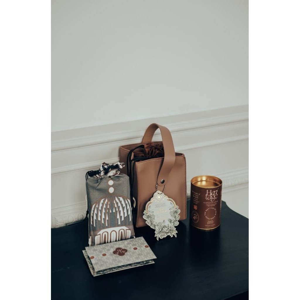 

ALUNAN- THEGIFTHINGS RAMADAN HAMPERS LEBARAN / PARCEL IDUL FITRI 2024