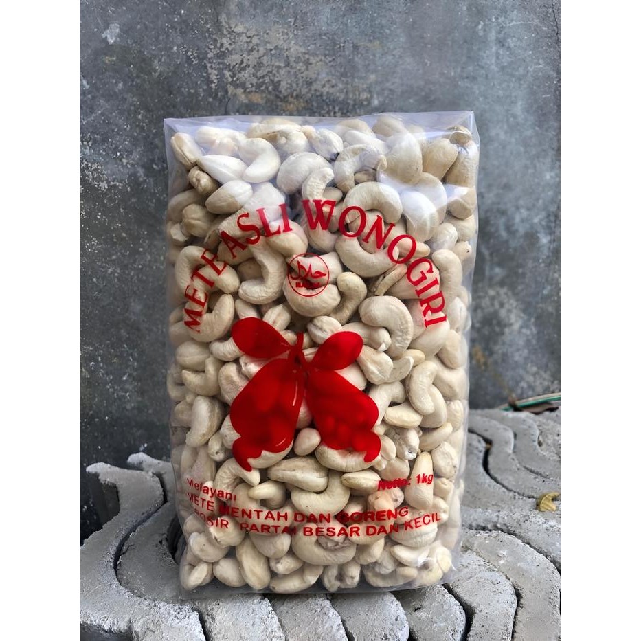 

KACANG METE MENTAH ( FRESH ) METE ASLI WONOGIRI 1 KG