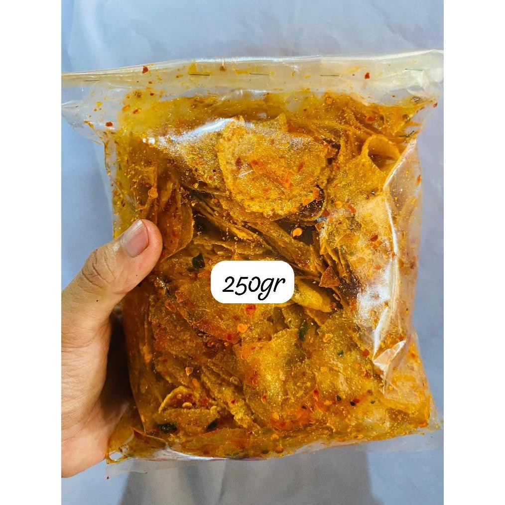 

IQR-914 KRIPCA/PIKCA/KERIPIK KACA PEDAS DAUN JERUK BUMBU MELIMPAH/KRIPCA ORIGINAL DAUN JERUK KEMASAN 500GR 250GR 100GR Termurah