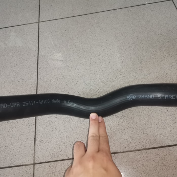 selang radiator atas hyundai h1 bensin