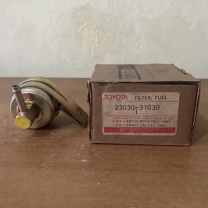 Fuel Filter Bensin Hiace Lama RH11 Hilux RN20 RN25 12R TOYOTA GENUINE