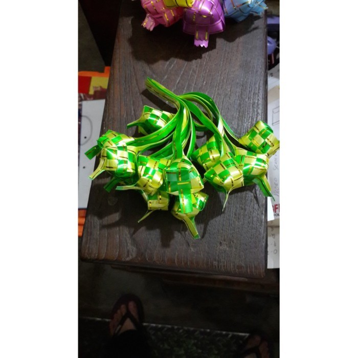 

New! SUPER MURAH Hiasan idul fitri ketupat hias lebaran hijau kuning parcel Idul Fitri