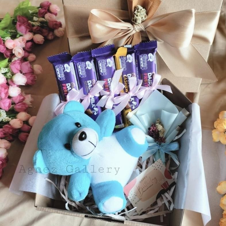 

TERLARIS Hampers Coklat Snack Box / Kado Valentine Ulang Tahun Wisuda Natal / Souvenir Ulang Tahun / Cadbury Do86