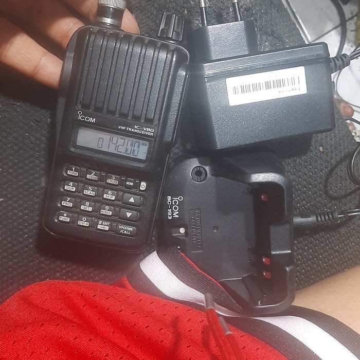 HT icom ic V80 japan ori