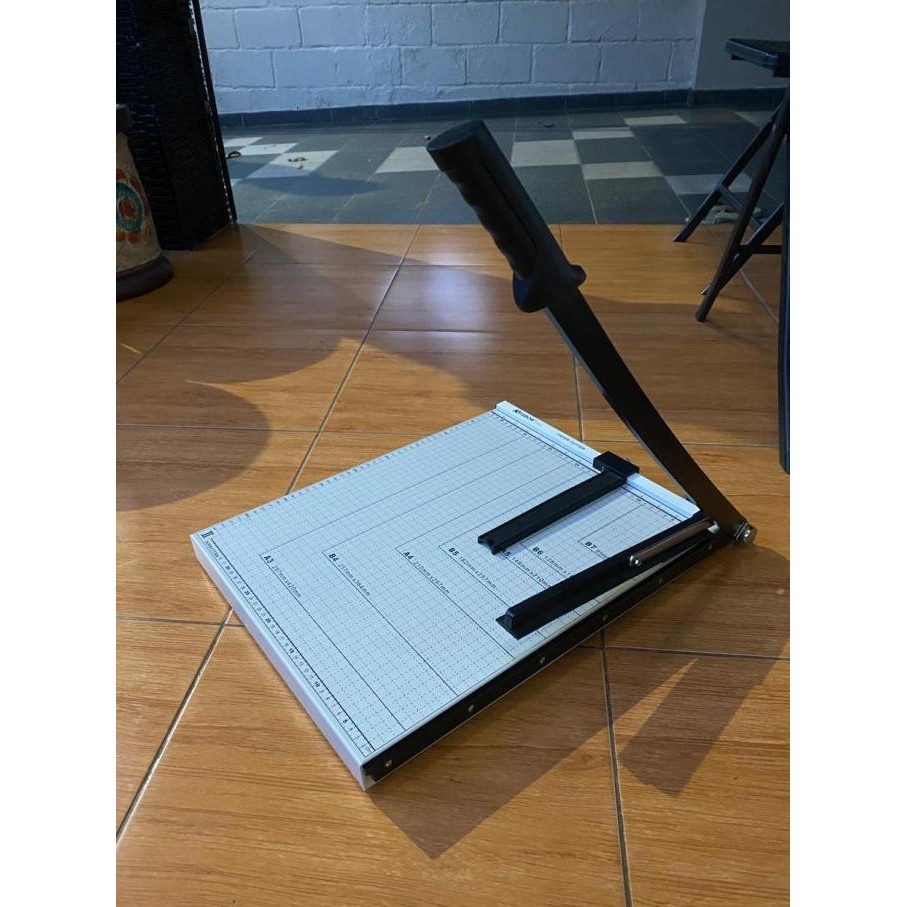 

SIAP KIRIM KRISBOW ALAT PEMOTONG KERTAS / KRISBOW PAPER CUTTER ORIGIN A3