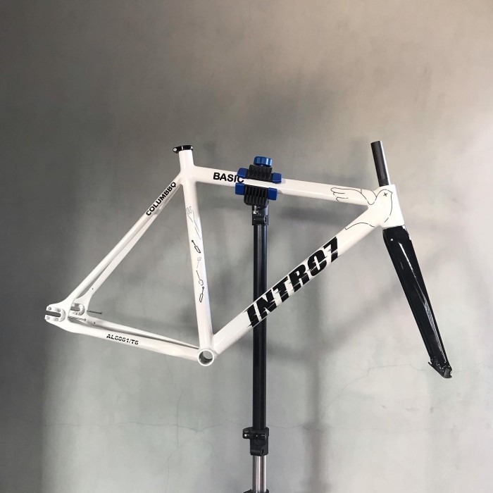 PROMO Frame intro 7 basic putih