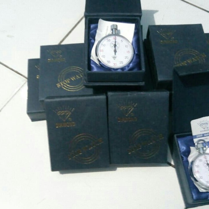 stopwatch analog diamond