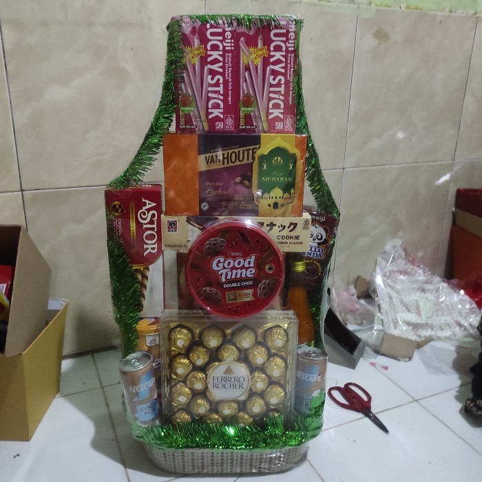 

Bingkisan Snack Lebaran / Parcel Snack Coklat Cashew