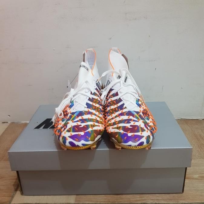 Sepatu Bola Adidas Predator Freak. 1 MID Pogba Fg soccer Terlaris