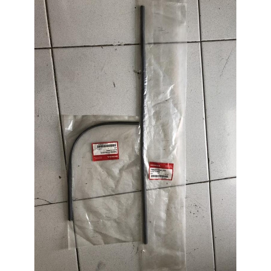 Karet Wiper Depan Hrv Original Honda