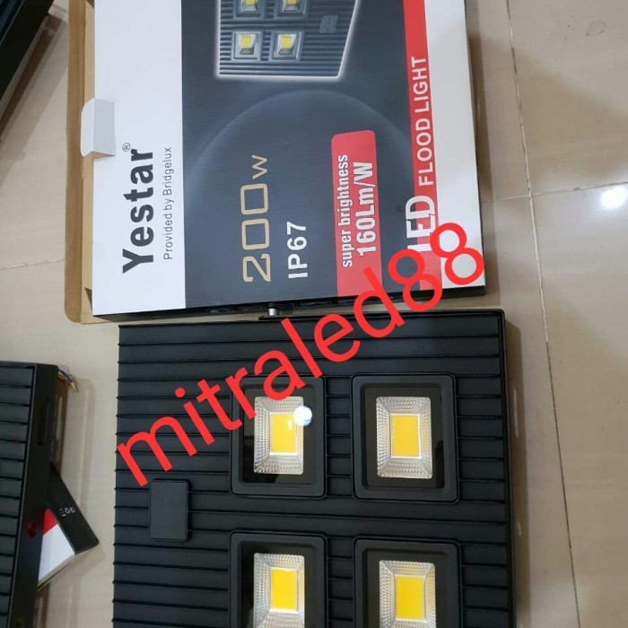 Lampu Sorot/Tembak 200W/200Watt Premium Quality Yestar Led Floodlight