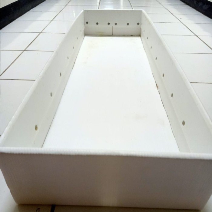 Tray alas kandang Guinea pig.