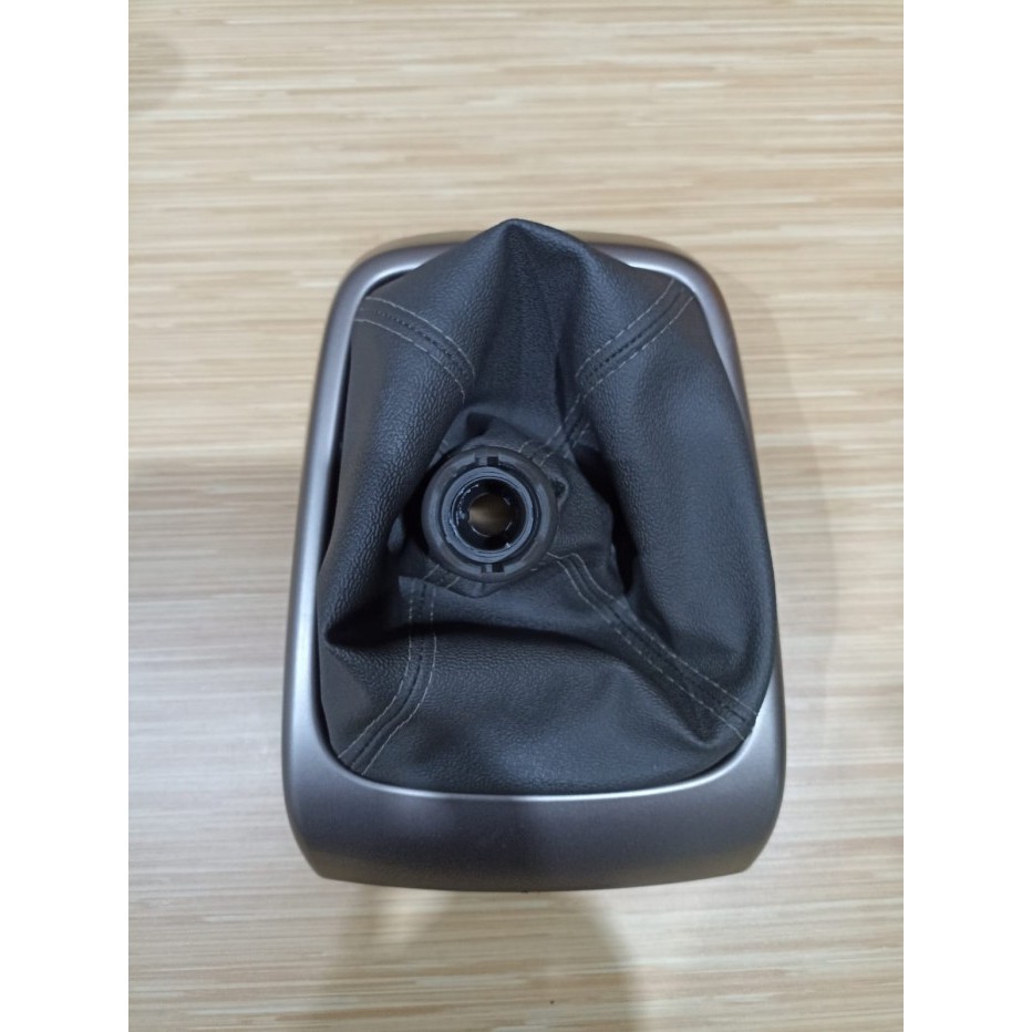 Cover Pelindung Tuas Perseneling Chevrolet Spin