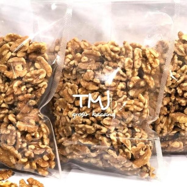 

KACANG WALNUT MENTAH PREMIUM USA 1 Kg