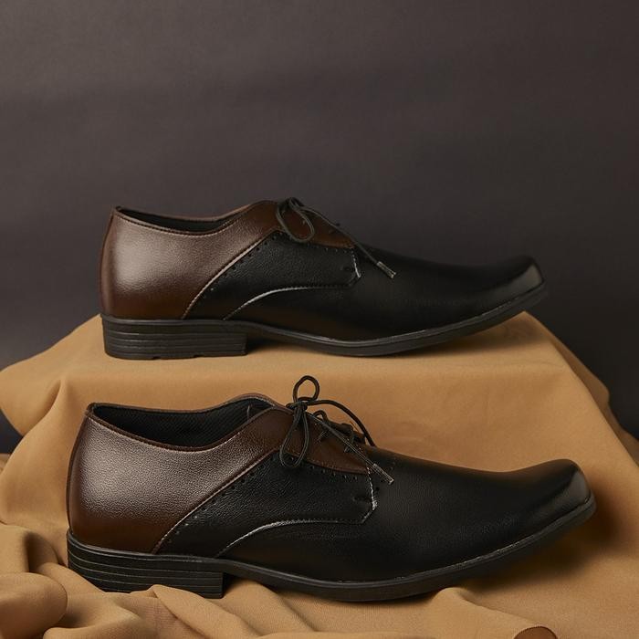 Paulmay Sepatu Formal Pria Milan 75 Shoes Pantofel Hitam Kerja Karet