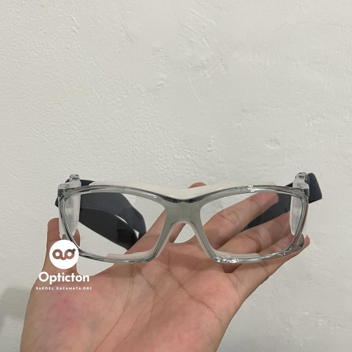 Kacamata Olahraga New Balance 060 Basket Futsal Sporty