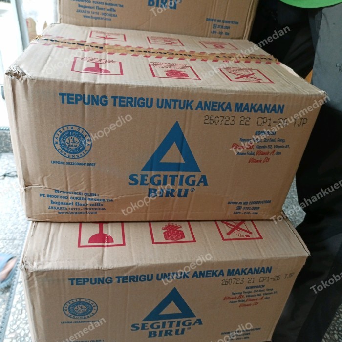 

Tepung segitiga premium 12 x 1kg